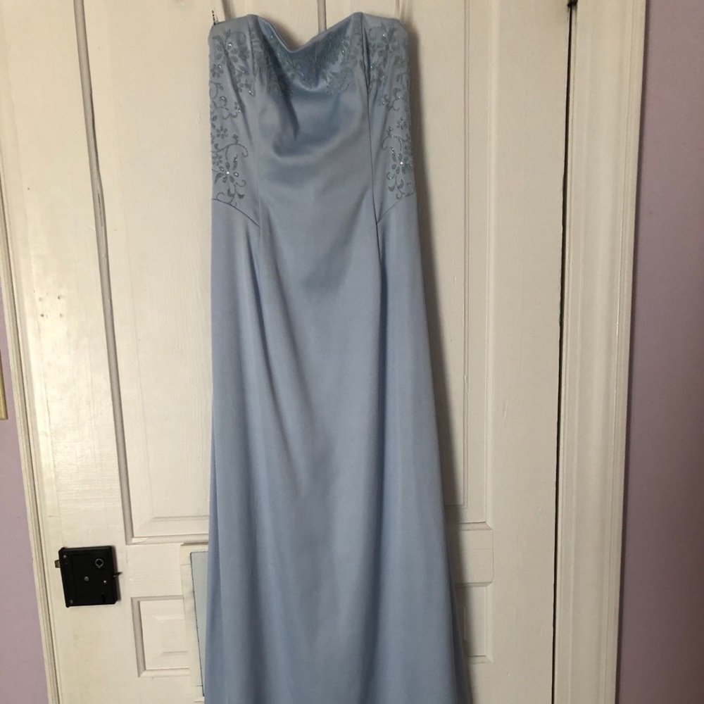 strapless gown